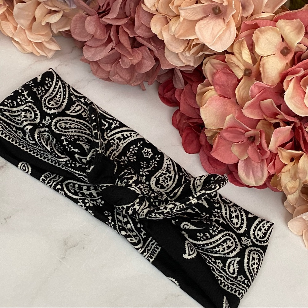 3/$28 Black Bandana Stretchy Bowknot Headband - Picture 6 of 16